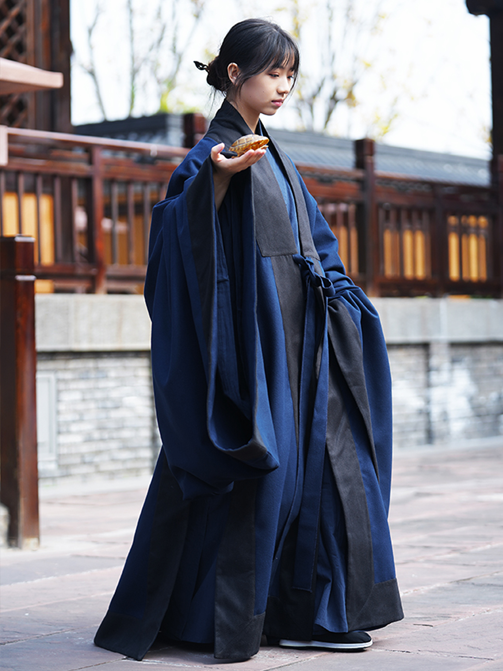 Winter Taoist Hanfu Robe - Ming Dynasty Style MaoNi HeChang Cloak - Unisex Thickened Woolen Cape Coat for Men and Women