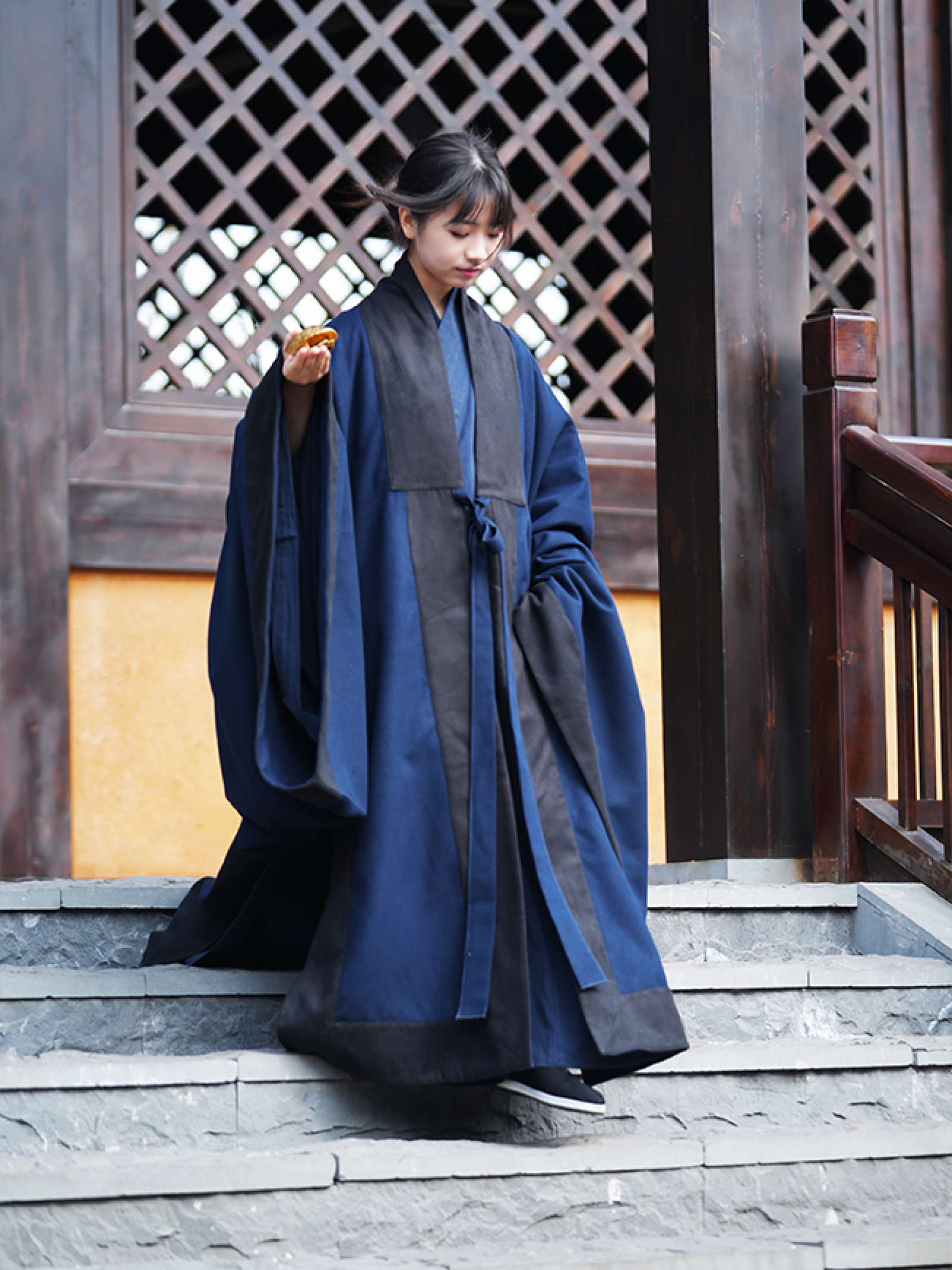Winter Taoist Hanfu Robe - Ming Dynasty Style MaoNi HeChang Cloak - Unisex Thickened Woolen Cape Coat for Men and Women