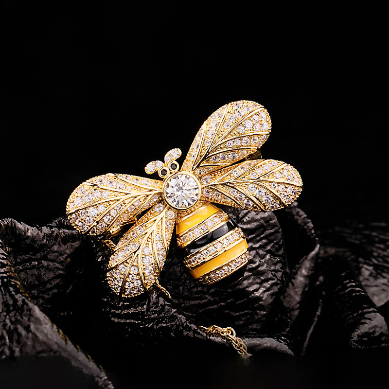 Bee brooch